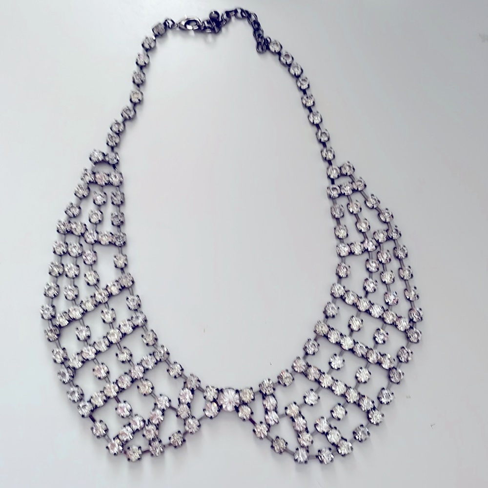 Crystal Collar Silver tone